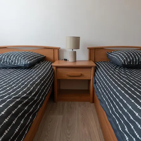 Apartment Les Pieds Dans L'eau Yourhosthelper *