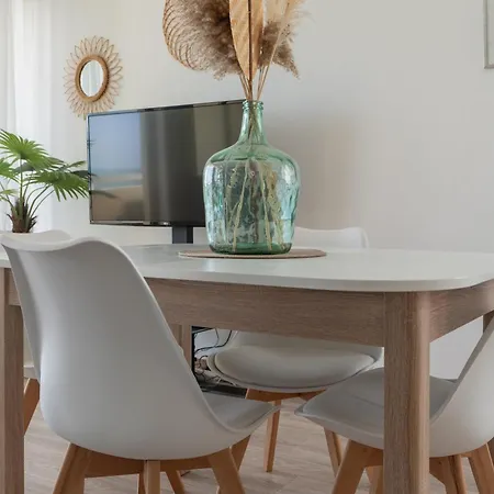 Les Pieds Dans L'eau Yourhosthelper Palavas-les-Flots