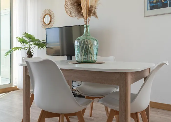 Les Pieds Dans L'eau Yourhosthelper Palavas-les-Flots